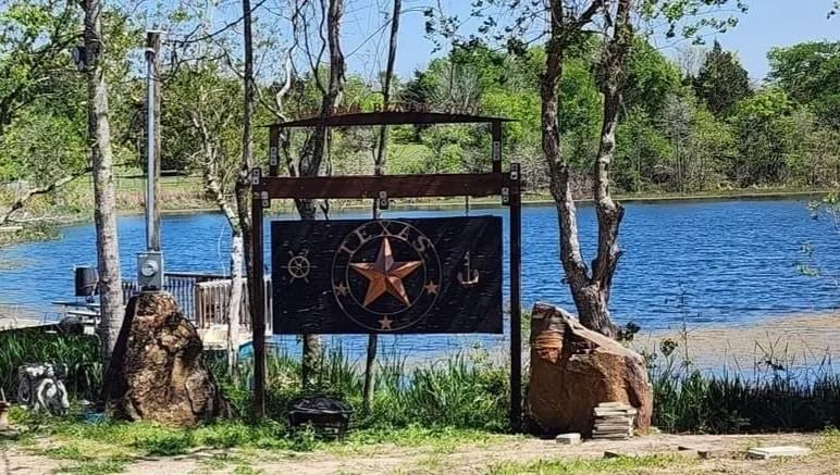 Unit for sale at 11920 Woodcrest Drive, Willis, TX 77318