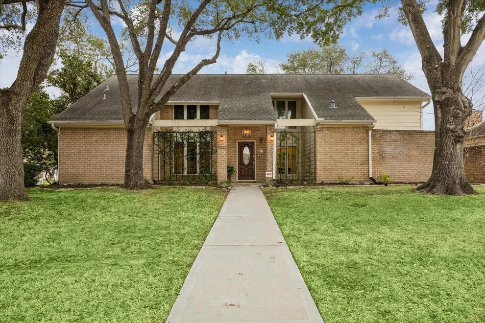 Unit for sale at 11930 Westmere Drive, Houston, TX 77077