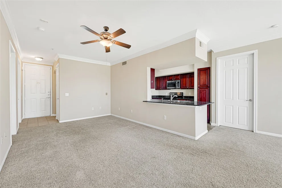 Unit for sale at 7575 Kirby Drive, Houston, TX 77030
