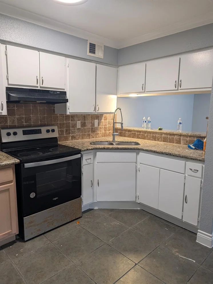 Unit for sale at 9000 Bissonnet Street, Houston, TX 77074