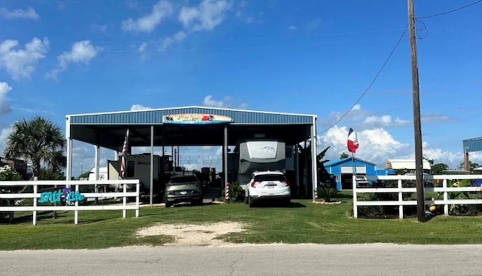 Unit for sale at 1129 & 1135 N Monkhouse Drive, Crystal Beach, TX 77650