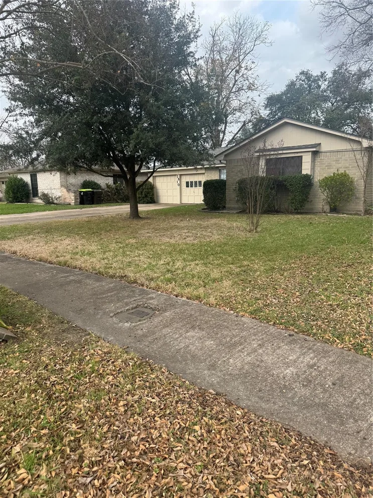 Unit for sale at 7810 Willow Mint Lane, Houston, TX 77086