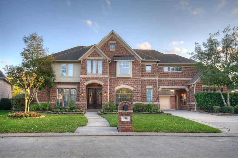 Unit for sale at 8319 Glenn Elm Drive, Spring, TX 77379