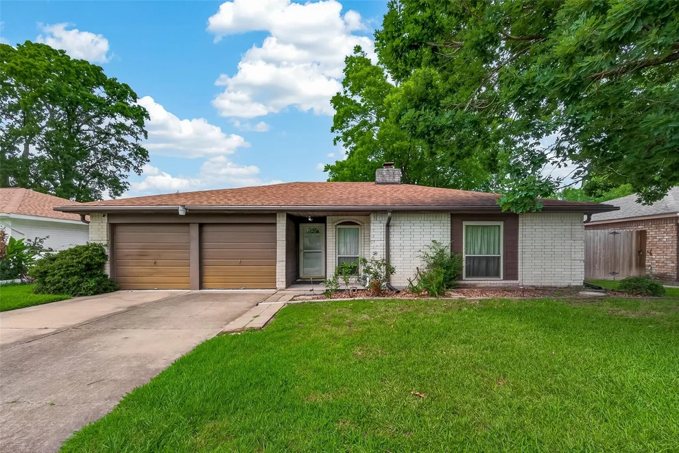 Unit for sale at 7742 Willow Mint Lane, Houston, TX 77086
