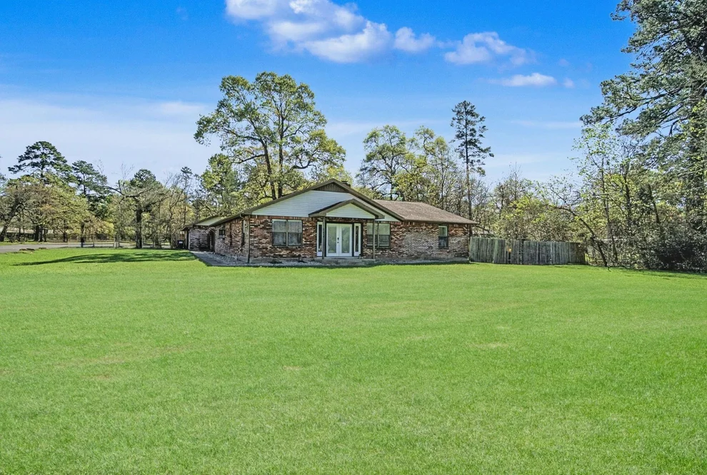 Unit for sale at 502 Easy Street, Magnolia, TX 77355