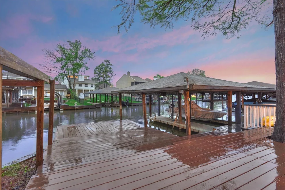Unit for sale at 807 Paradise Lane, Montgomery, TX 77356
