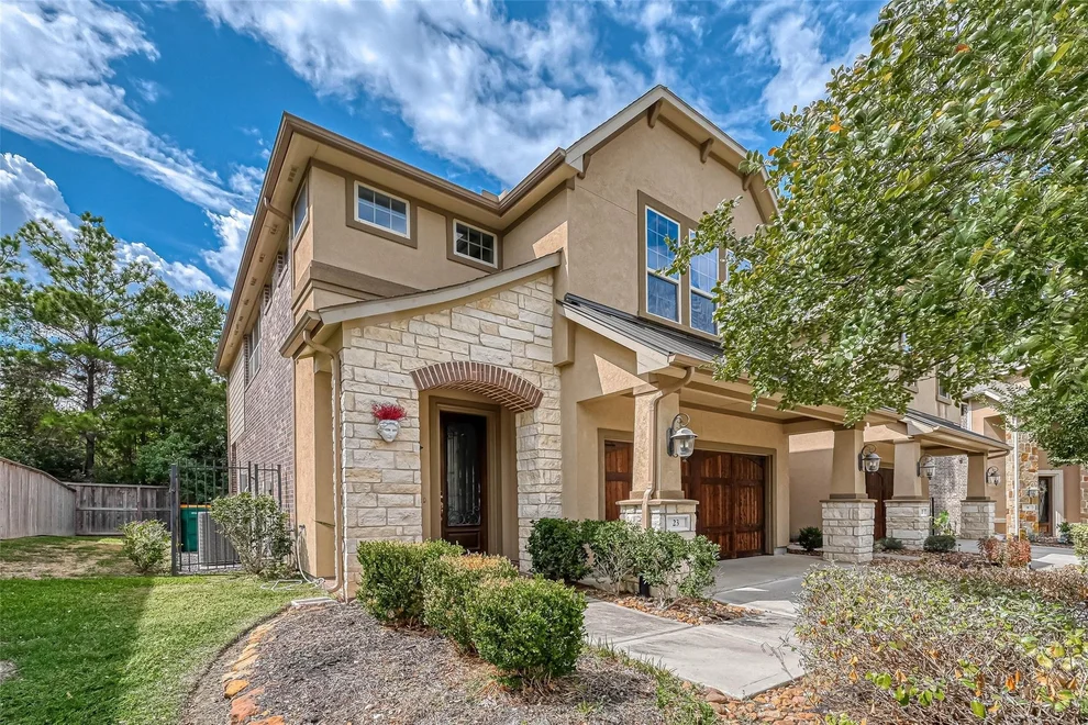 Unit for sale at 23 Silver Rock Drive, Tomball, TX 77375