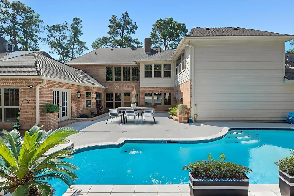 Unit for sale at 15318 Wilkshire Court, Houston, TX 77069
