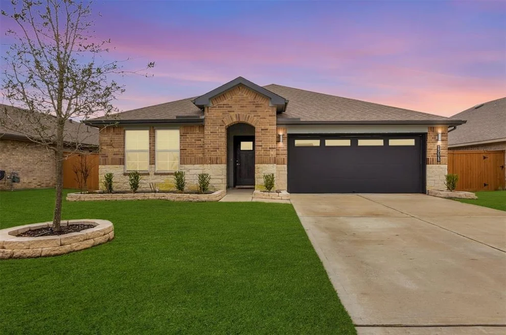 Unit for sale at 13428 Silver Egret Lane, Texas City, TX 77568
