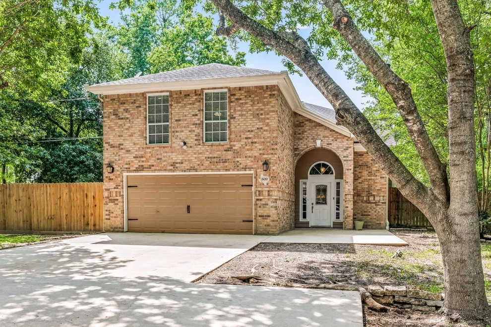 Unit for sale at 600 Crystal River Road, Conroe, TX 77316