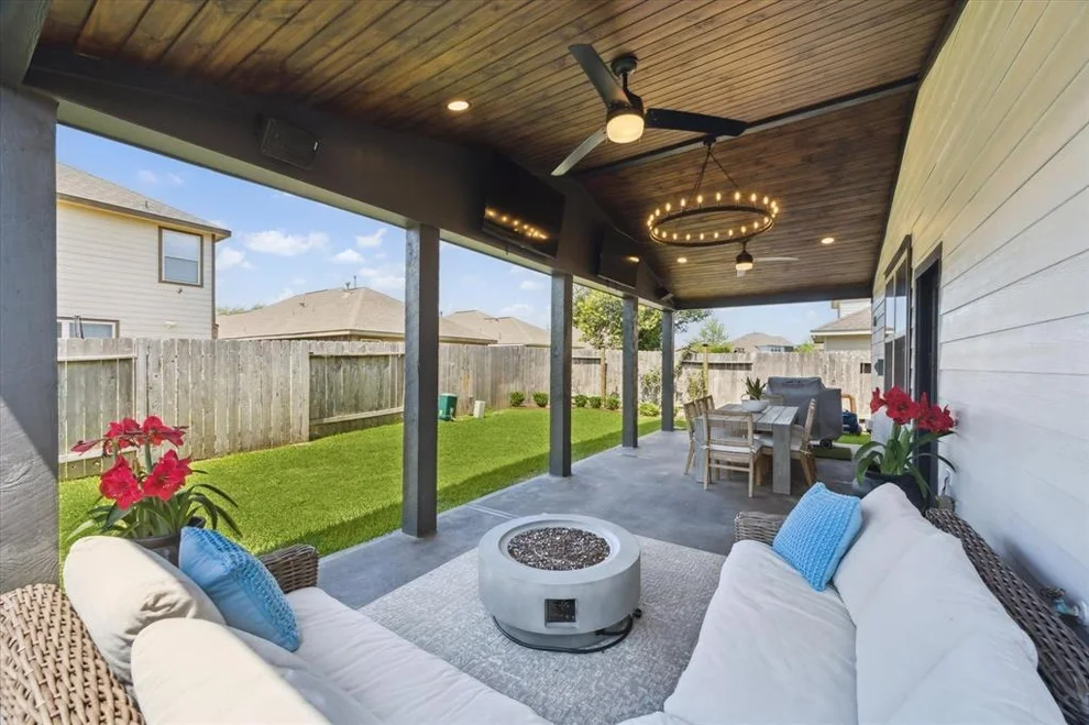 Unit for sale at 6868 Juniper Arbor Lane, Dickinson, TX 77539