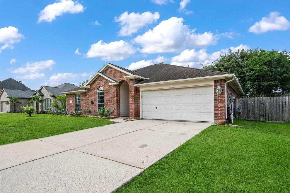 Unit for sale at 8218 Shady Ace Lane, Humble, TX 77346
