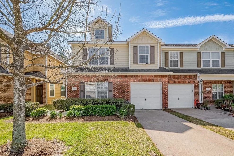 Unit for sale at 14519 Roaring Fork Lane, Houston, TX 77095