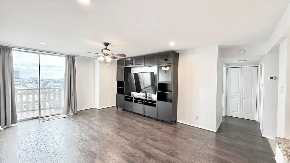 Unit for sale at 2016 Main Street, Houston, TX 77002