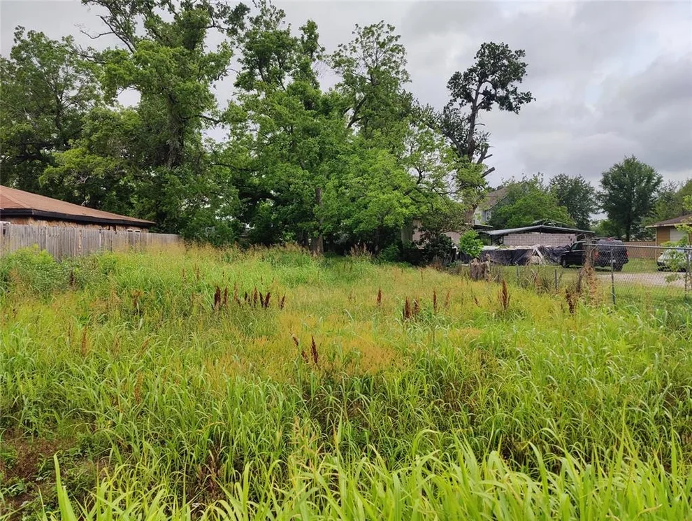Unit for sale at 846 Paul Quinn Street, Houston, TX 77091
