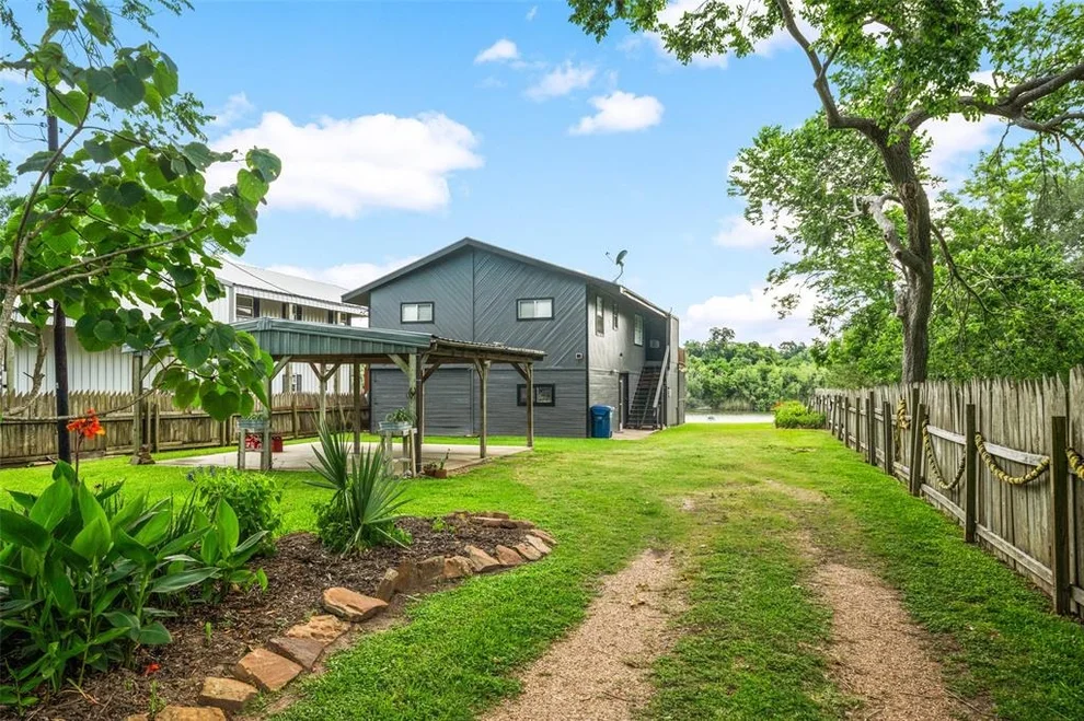 Unit for sale at 215 Selkirk Road, Bay City, TX 77414