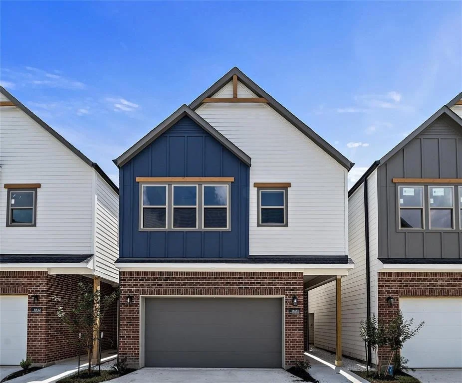 Unit for sale at 8404 Vogue Lane, Houston, TX 77055