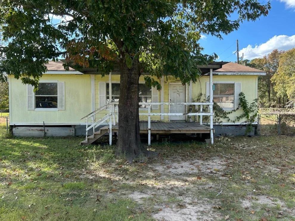 Unit for sale at 272 Lakewood Drive, Trinity, TX 75862