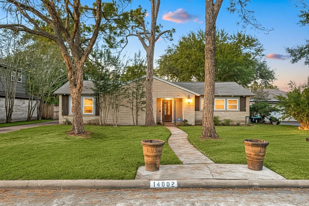 Unit for sale at 14002 Ella Lee Lane, Houston, TX 77077