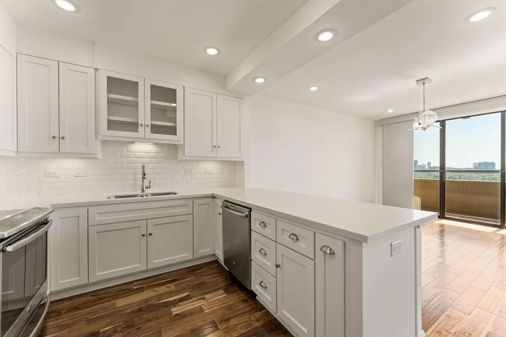 Unit for sale at 651 Bering Drive, Houston, TX 77057