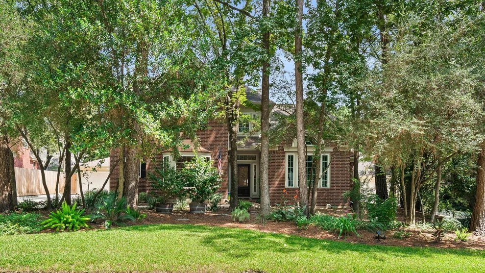 Unit for sale at 6 Thornbush Place, The Woodlands, TX 77381