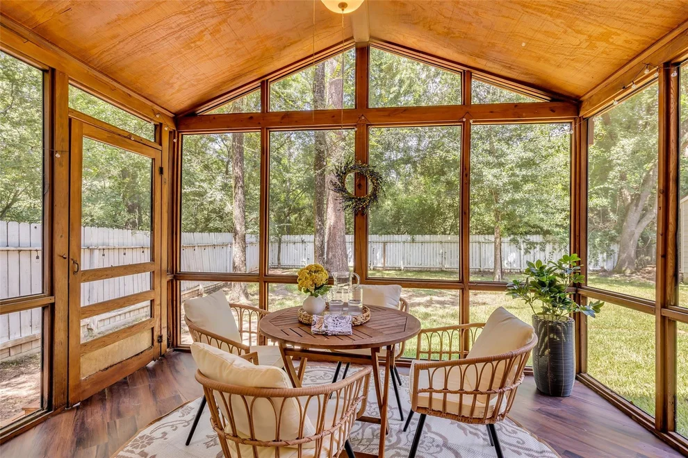 Unit for sale at 259 E Rainbow Ridge Circle, The Woodlands, TX 77381