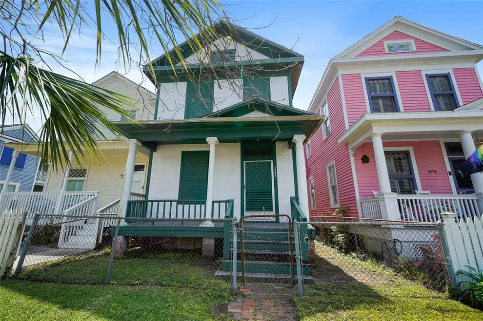 Unit for sale at 1523 Avenue M, Galveston, TX 77550