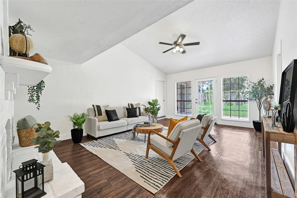 Unit for sale at 5518 Fair Forest Dr Drive, Houston, TX 77088
