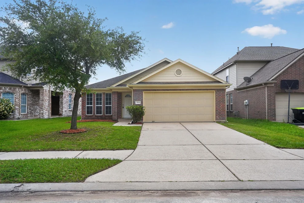 Unit for sale at 29414 Winton Wood Way, Spring, TX 77386