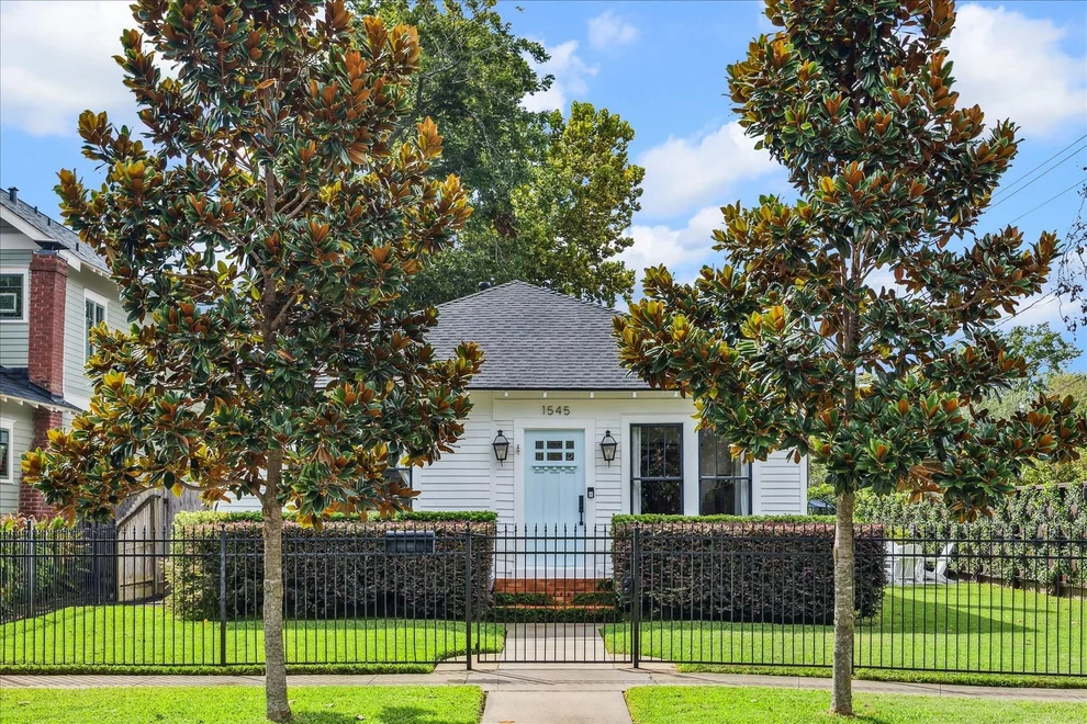 Unit for sale at 1545 Arlington Street, Houston, TX 77008