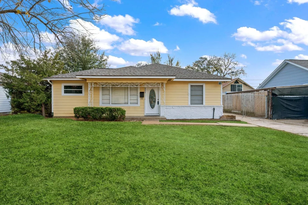Unit for sale at 8044 Wier Drive, Houston, TX 77017