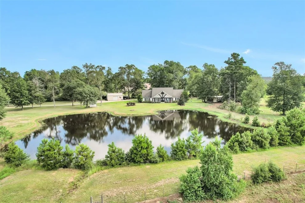 Unit for sale at 10810 Farrell Road, Willis, TX 77378