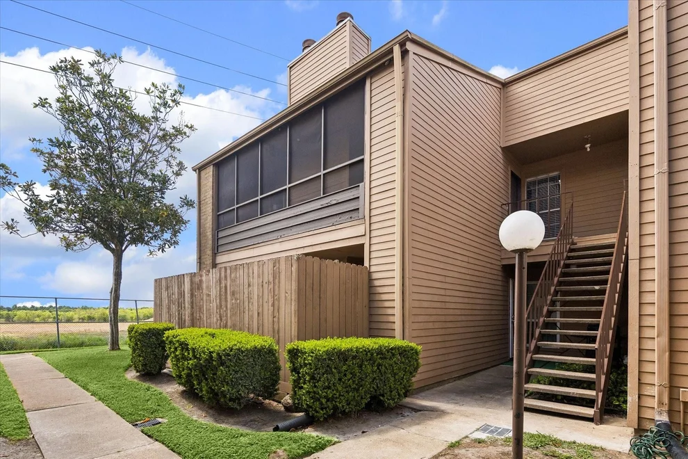 Unit for sale at 10555 Turtlewood Court, Houston, TX 77072