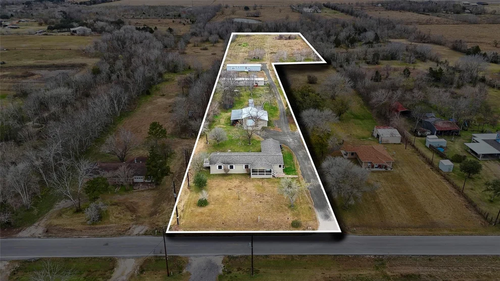 Unit for sale at 19645 Nordt Road, Damon, TX 77430