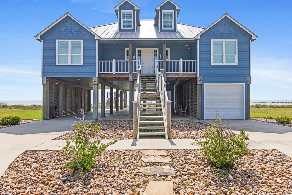 Unit for sale at 3133 Bay Ridge Drive, Palacios, TX 77465
