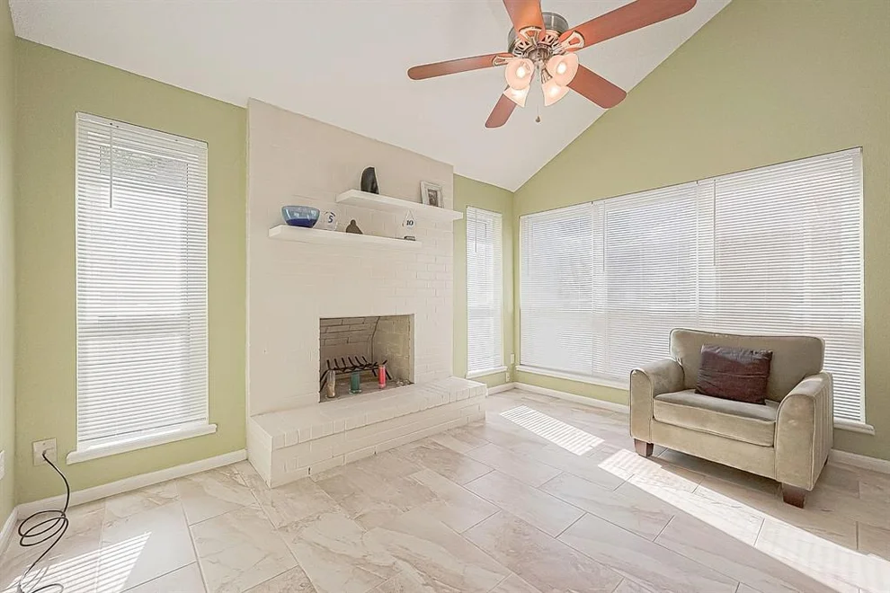 Unit for sale at 13962 Hollowgreen Drive, Houston, TX 77082