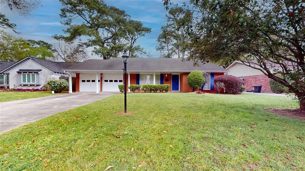 Unit for sale at 10214 Brooktree Drive, Houston, TX 77043