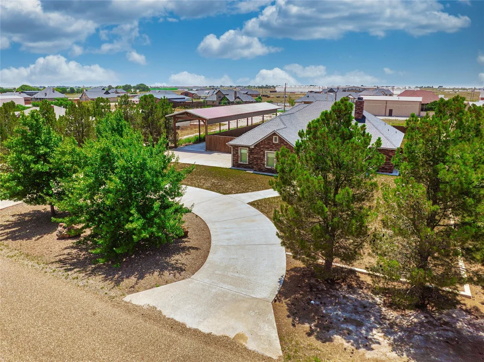 Unit for sale at 233 County Road 304c, Seminole, TX 79360