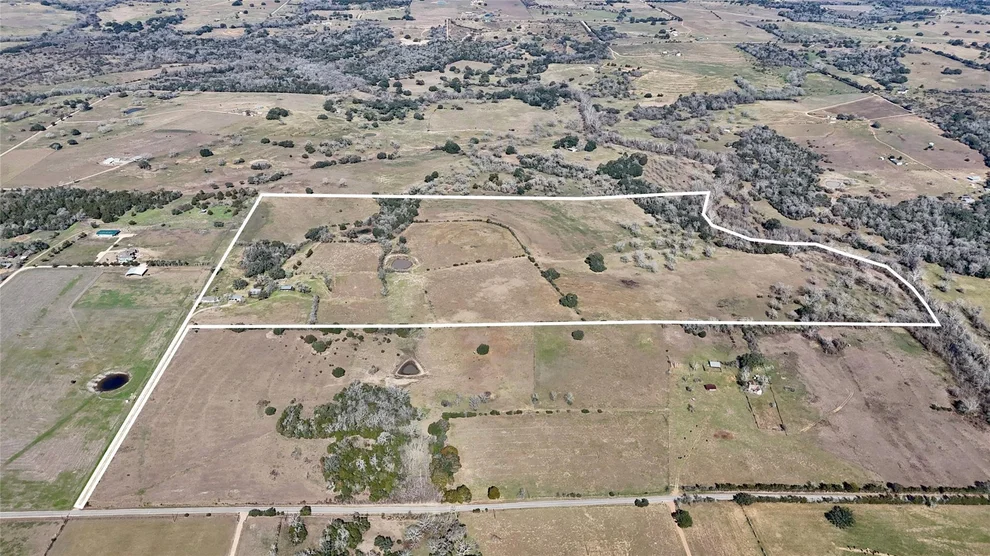 Unit for sale at 652 County Road 210, Hallettsville, TX 77964