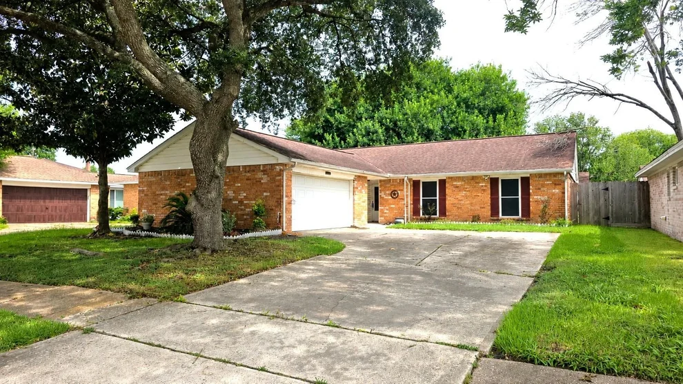 Unit for sale at 9811 Rocky Hollow Road, La Porte, TX 77571
