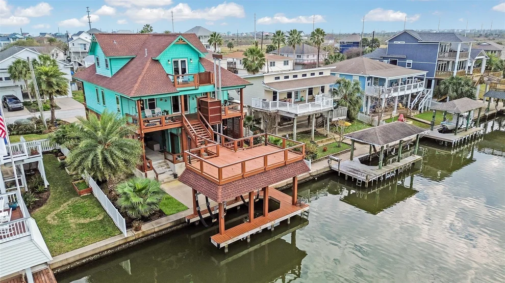 Unit for sale at 12824 E Madrid, Galveston, TX 77554