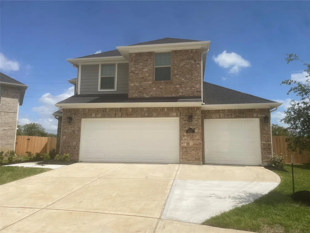 Unit for sale at 8111 Royal Palm Ct, Fulshear, TX 77441