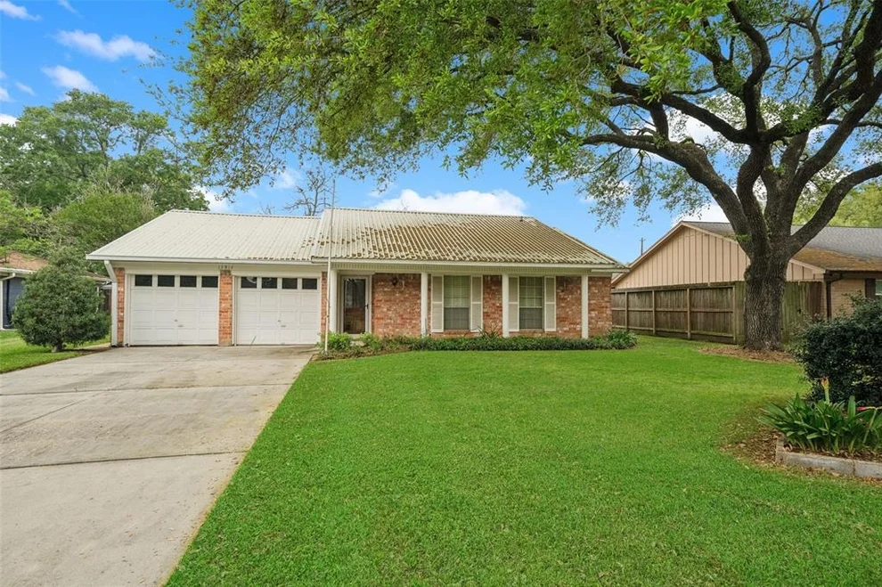 Unit for sale at 15914 Juneau Lane, Jersey Village, TX 77040