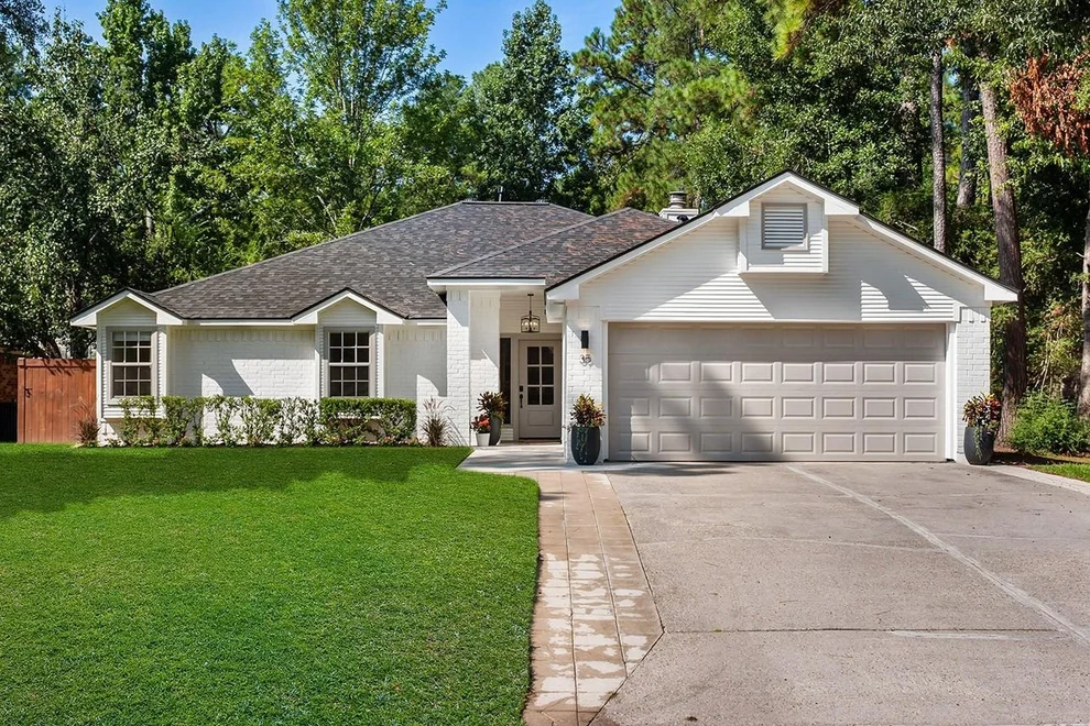 Unit for sale at 35 Woodelves Place, The Woodlands, TX 77381