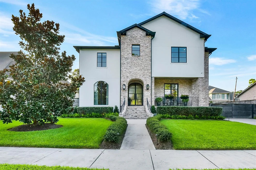 Unit for sale at 4958 Dumfries Drive, Houston, TX 77096