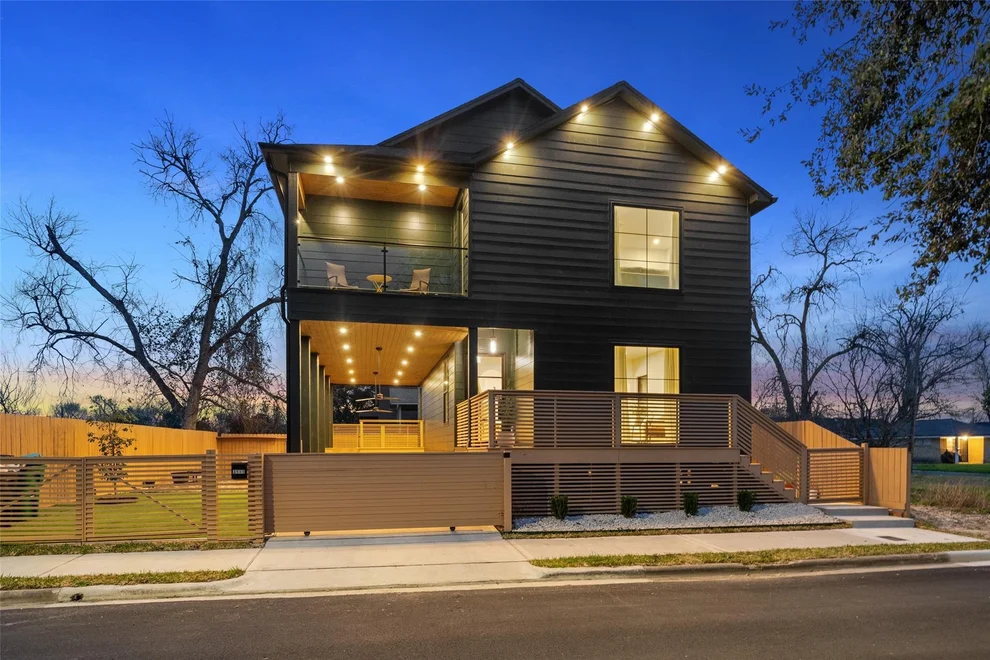 Unit for sale at 3111 Eastman Street, Houston, TX 77022