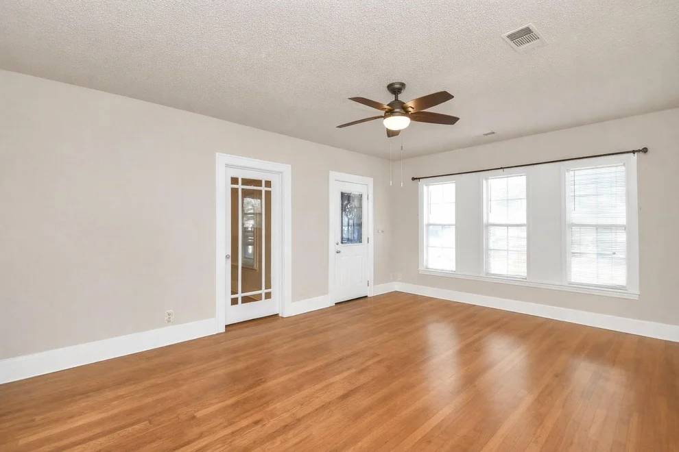 Unit for sale at 1433 Scharpe Street, Houston, TX 77023