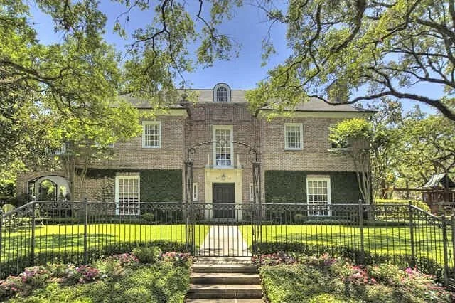 Unit for sale at 1519 South Boulevard, Houston, TX 77006