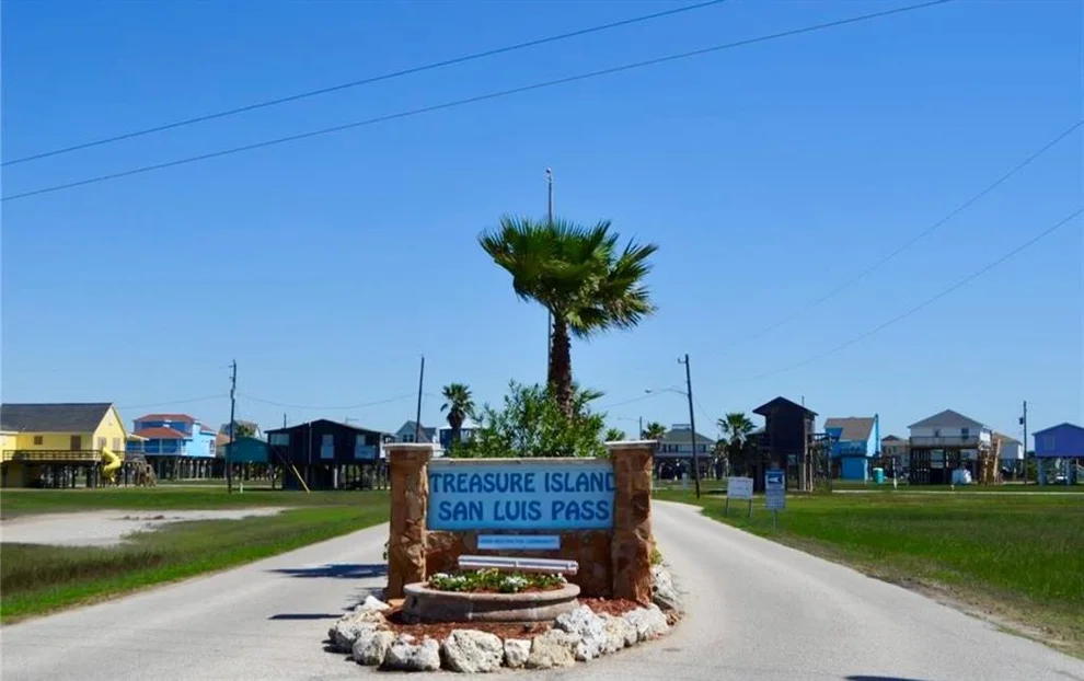 Unit for sale at 00 Buccaneer Parkway, Freeport, TX 77541
