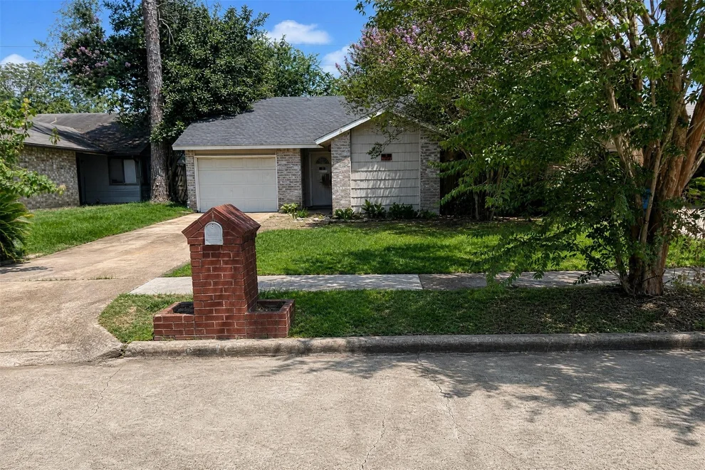 Unit for sale at 6314 Porterway Drive, Houston, TX 77084